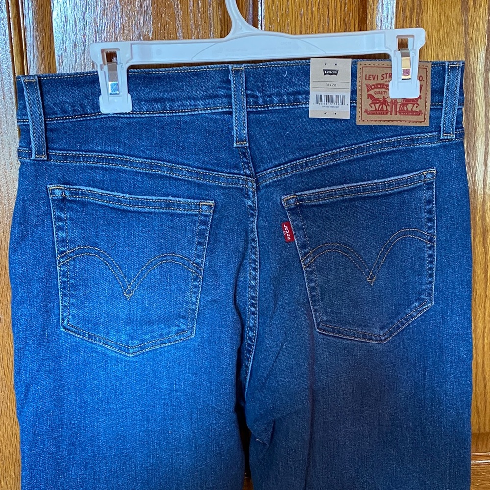 Levi's Woman’s Indigo Straight Jeans - Picture 7 of 10